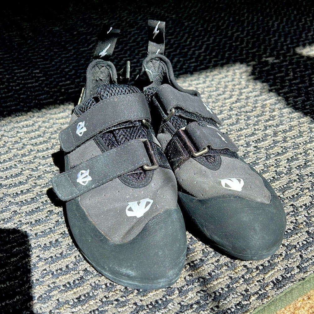EVOLV VTR3D climbing shoes